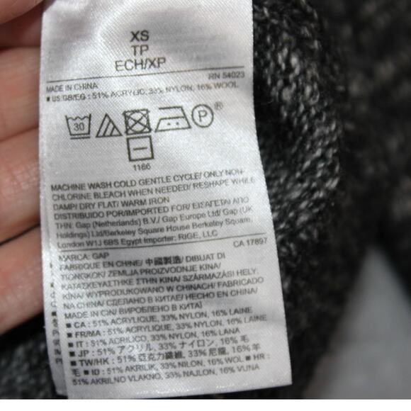 Gap‎ Black Gray Wool Blend Fair Isle Nomadic Sweater Womens Size XS - Picture 5 of 5